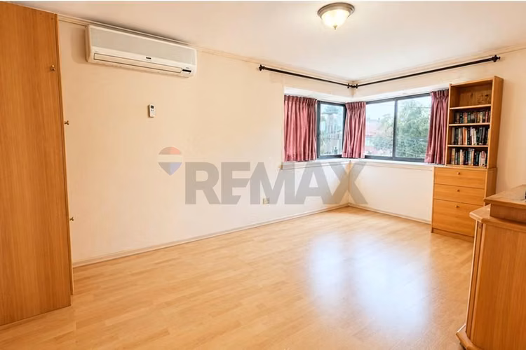 Se vende casa 4d / 2b roberto guzman las condes