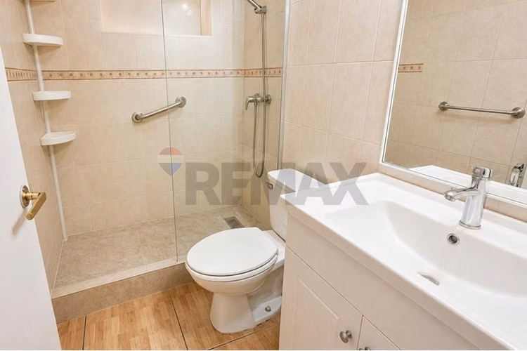 Se vende casa 4d / 2b roberto guzman las condes