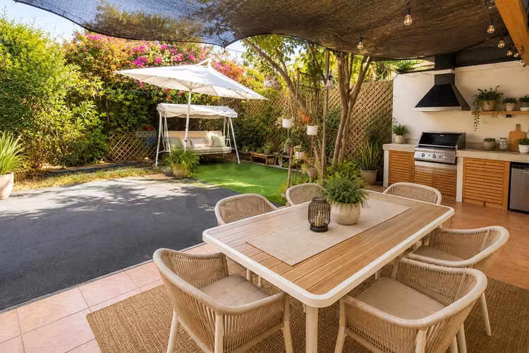 Se vende casa 4d / 2b roberto guzman las condes
