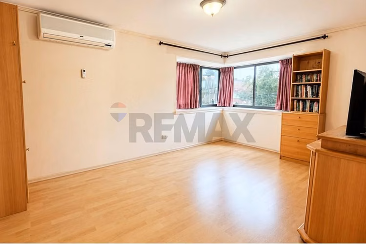 Se vende casa 4d / 2b roberto guzman las condes