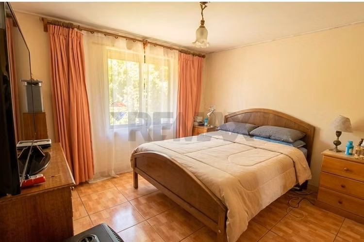 Se vende casa 4d / 2b roberto guzman las condes