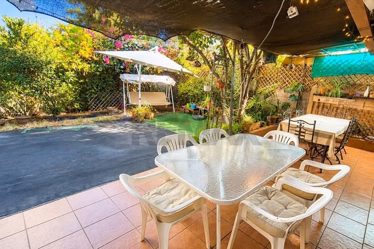 Se vende casa 4d / 2b roberto guzman las condes