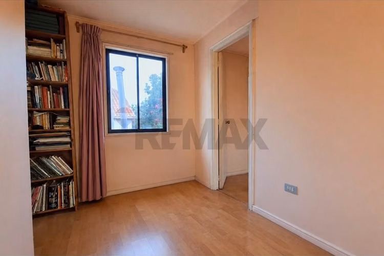Se vende casa 4d / 2b roberto guzman las condes
