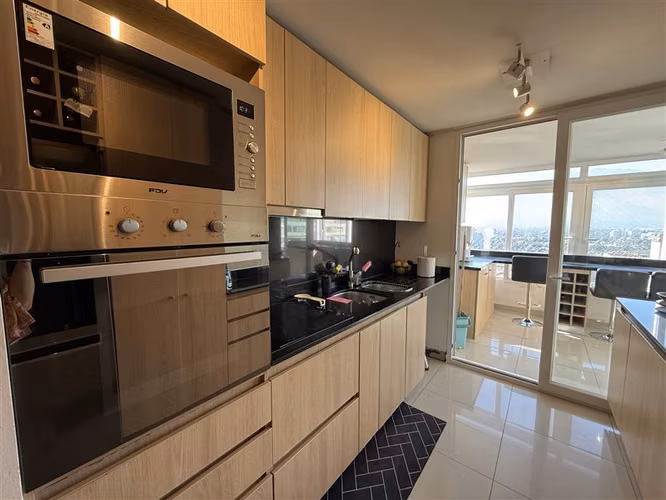 Departamento en venta de 4 dorm. en Las Condes - Imagen 2