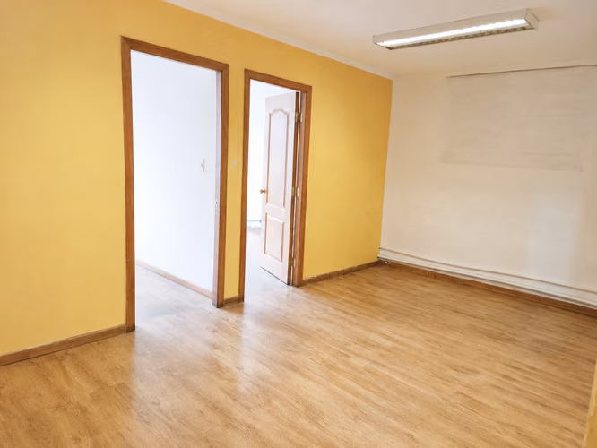 Oficina en Arriendo Cerca de Plaza de Armas | 2 oficinas más recepción | estacionamiento | Osorno