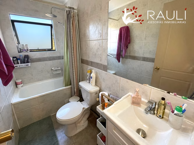Se vende moderna casa de 2 pisos - barrio el Bosque, Valdivia