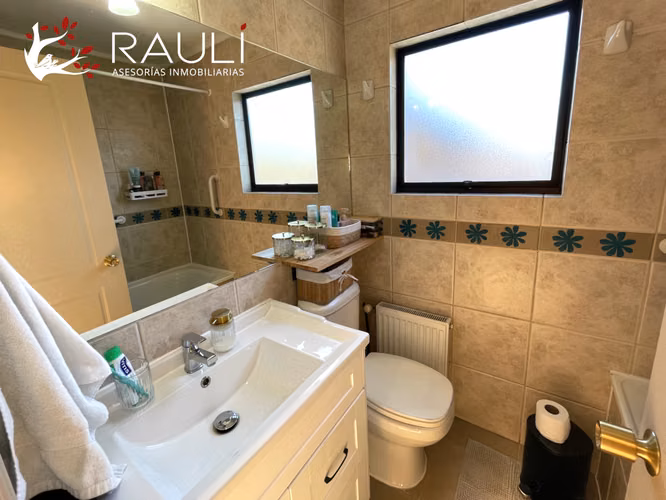 Se vende moderna casa de 2 pisos - barrio el Bosque, Valdivia