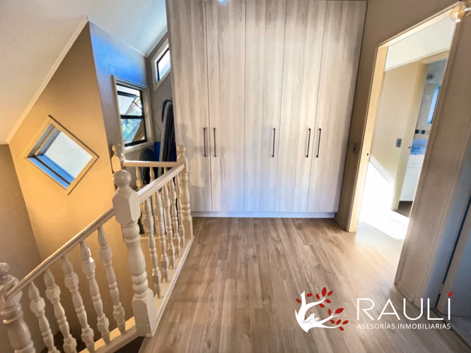 Se vende moderna casa de 2 pisos - barrio el Bosque, Valdivia