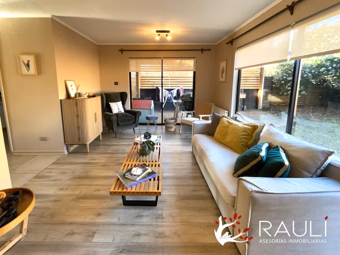 Se vende moderna casa de 2 pisos - barrio el Bosque, Valdivia