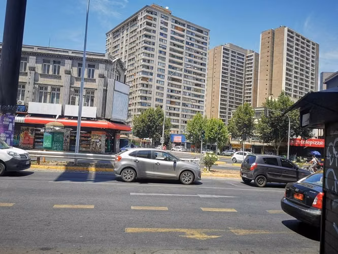 LOCAL COMERCIAL EN ARRIENDO IRARRAZAVAL CON VICUÑA MACKENNA - Imagen 6