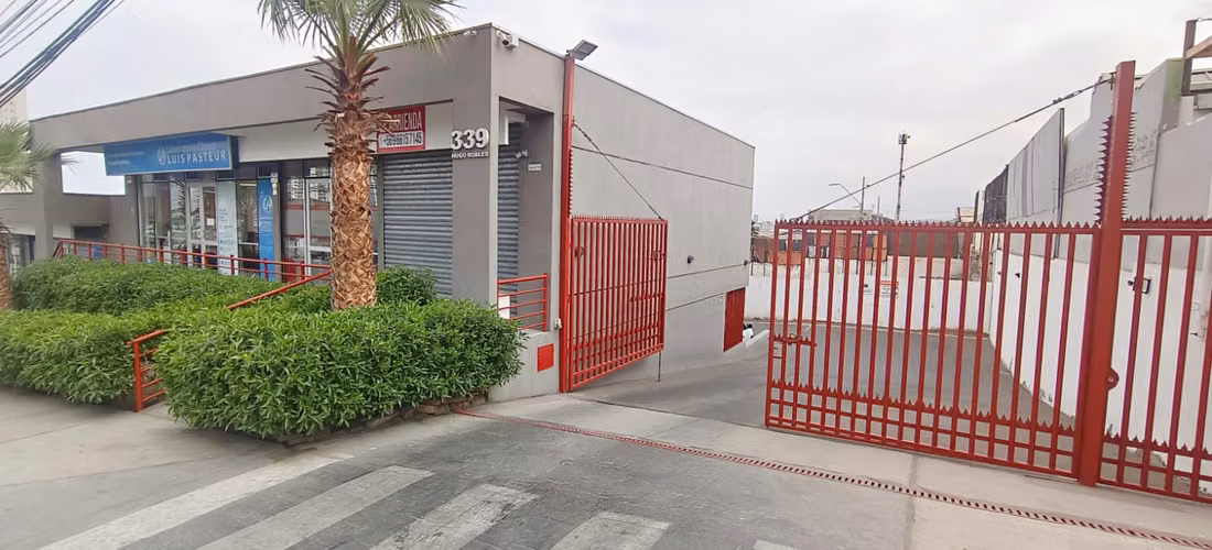 ARRIENDO DE LOCAL COMERCIAL / OFICINA / TRATO DIRECTO