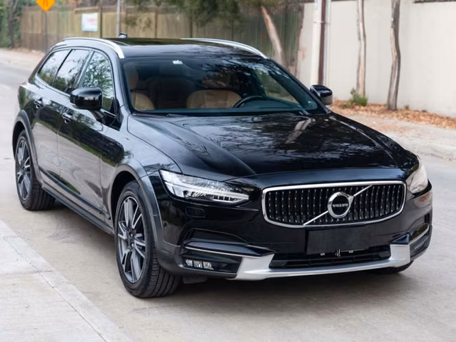 Volvo V90 D5 2.0 Momentum 2017