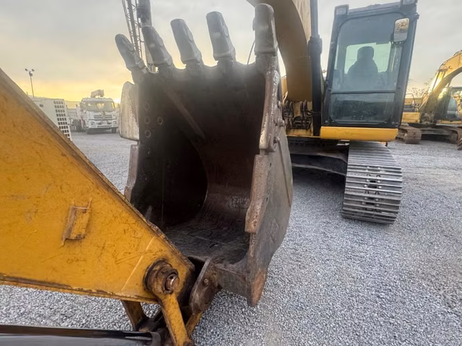 Caterpillar 320D Japonesa 2008 solo 3.000 horas
