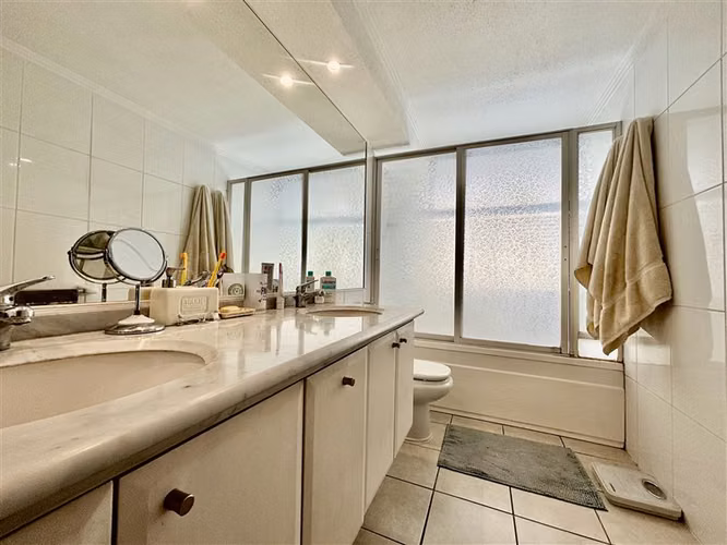 Departamento en venta de 3 dorm. en Las Condes