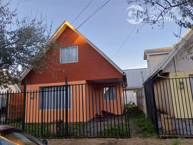 Casa en arriendo 3 dorm. 2 baños. En Retiro Sur A. Los Ang.