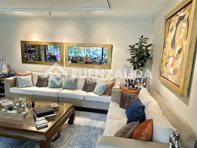 Gran Casa Familiar en Venta de 6D-8B Nogales de La Dehesa