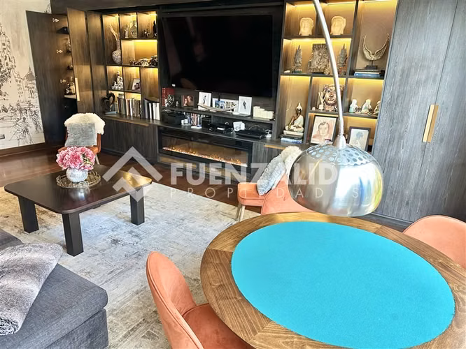 Gran Casa Familiar en Venta de 6D-8B Nogales de La Dehesa