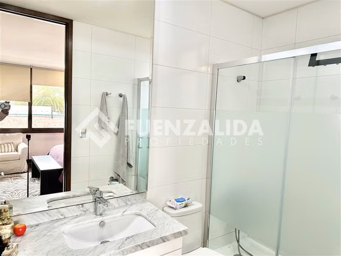 Gran Casa Familiar en Venta de 6D-8B Nogales de La Dehesa