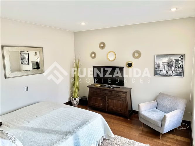 Gran Casa Familiar en Venta de 6D-8B Nogales de La Dehesa