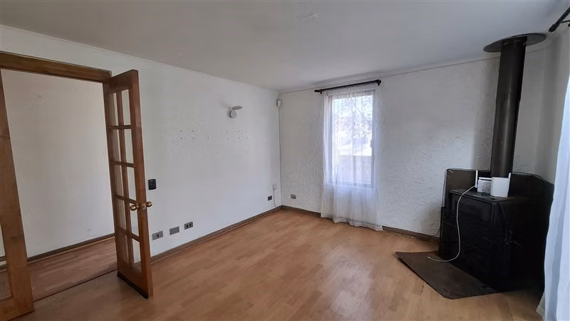 Casa en venta de 4 dorm. en Peñalolén