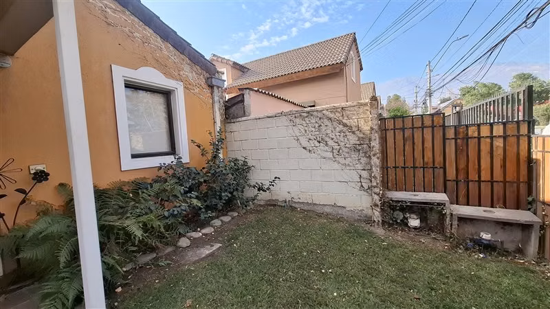 Casa en condominio en venta en Peñalolén