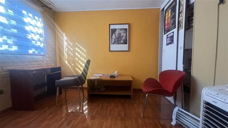 Casa en arriendo de 5 dorm. en Estación Central