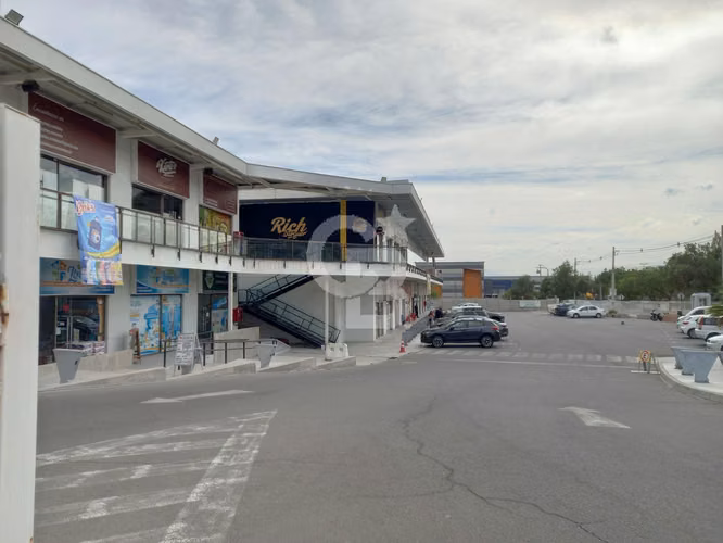 Local Comercial de 150m2 en Ciudad de Los Valles
