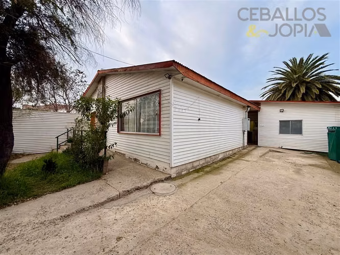Casa en venta de 13 dorm. en Villa Alemana