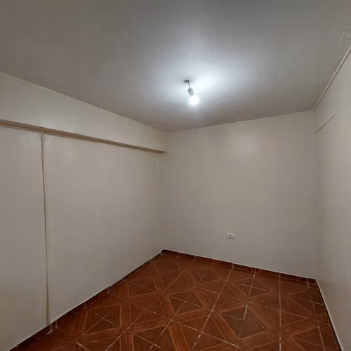 Se Vende Amplia Casa Familiar Con Terraza Y Estacionamiento
