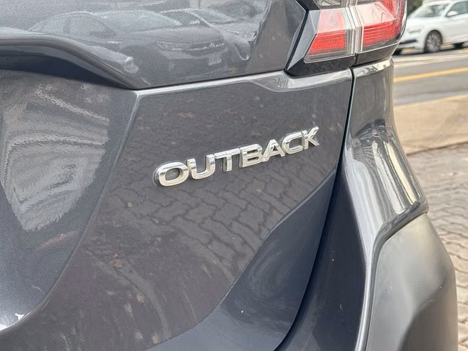 SUBARU OUTBACK 2022
