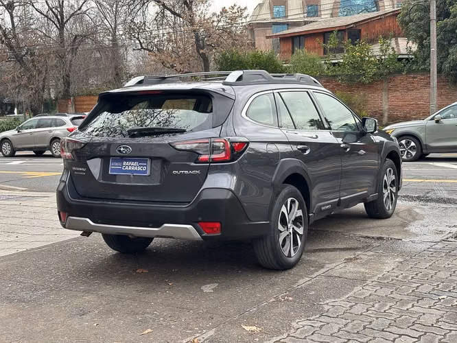 SUBARU OUTBACK 2022