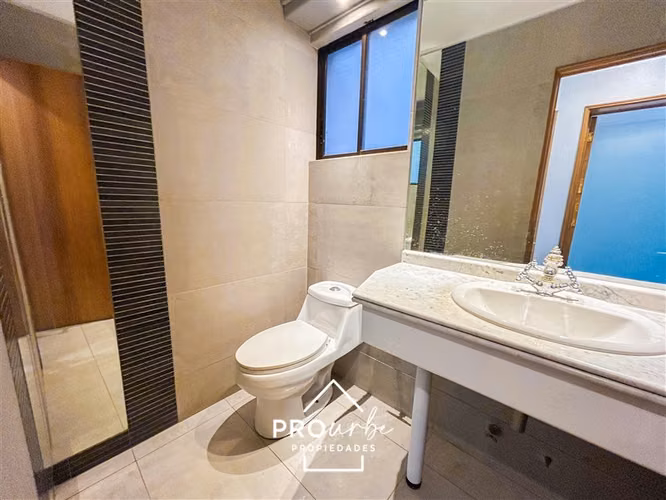 Casa en arriendo de 6 dorm. en Las Condes - Imagen 16