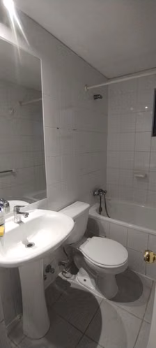 Casa en Portezuelo Tobalaba , cerca Mall Tobalaba.