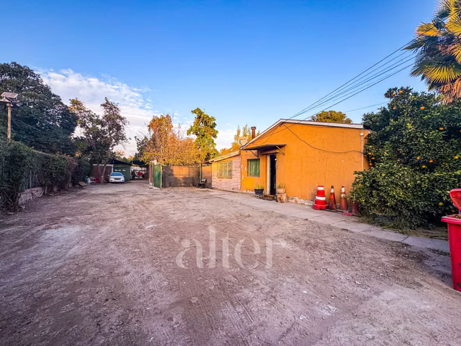 Oficina Moderna con Casa 1.400m2 (171064)