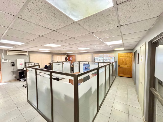 Espacio Ideal para Empresa con Casa en1.400m2 (171064)