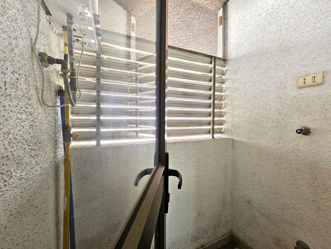 VENTA AMPLIO DPTO SAN MIGUEL COCINA SEPARADA (171073)