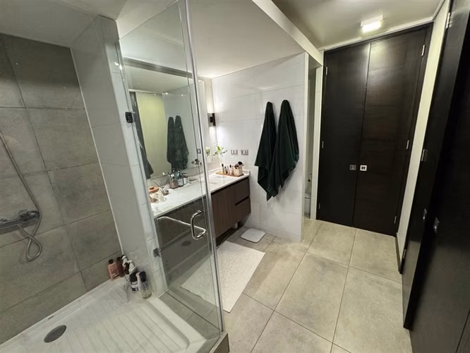 Departamento en venta de 2 dorm. en Las Condes