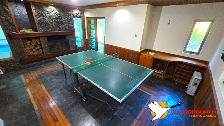 GRAN CASA DE LUJO EN CONDOMINIO DE VILLARRICA