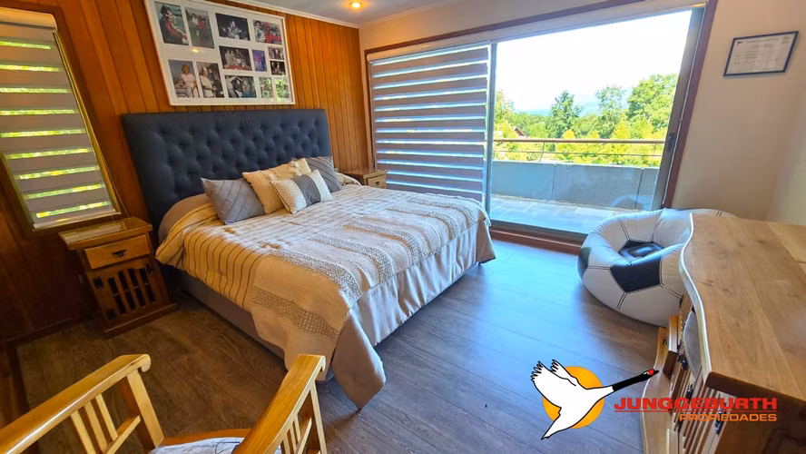 GRAN CASA DE LUJO EN CONDOMINIO DE VILLARRICA