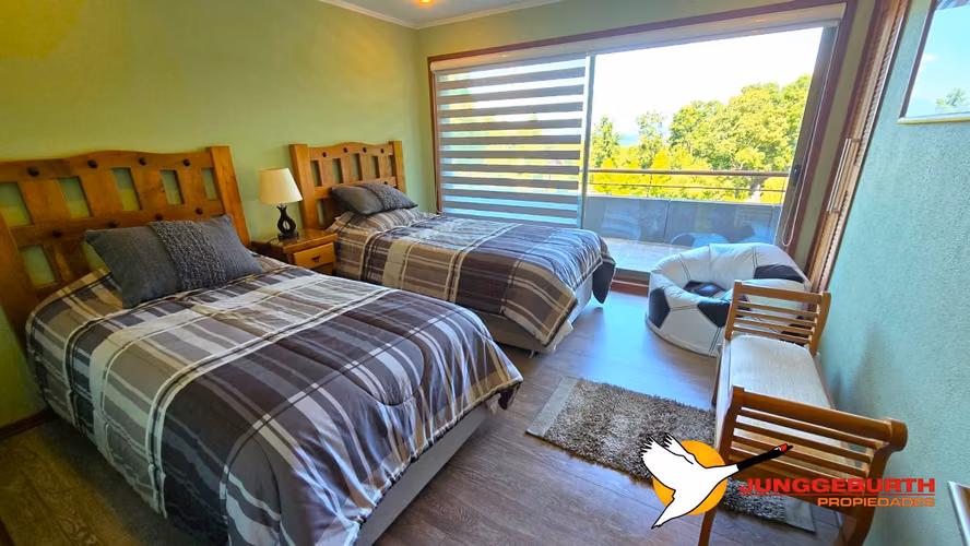 GRAN CASA DE LUJO EN CONDOMINIO DE VILLARRICA