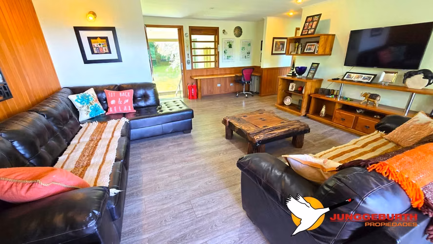 GRAN CASA DE LUJO EN CONDOMINIO DE VILLARRICA