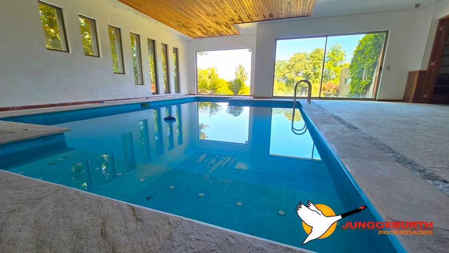 GRAN CASA DE LUJO EN CONDOMINIO DE VILLARRICA