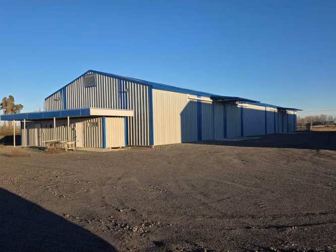 Arriendo bodega sector industrial de Cabrero