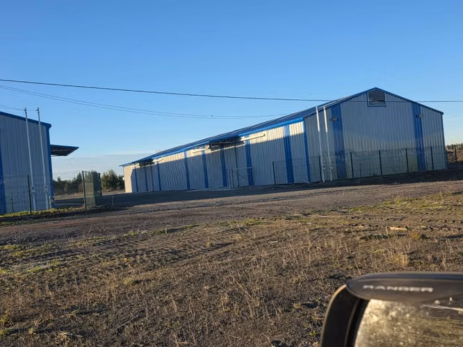 Arriendo bodega sector industrial de Cabrero