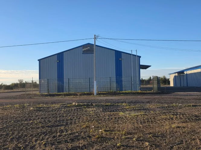 Arriendo bodega sector industrial de Cabrero