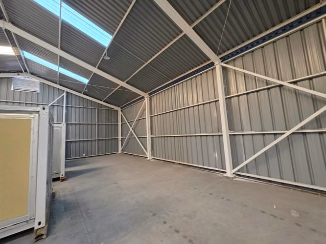 Arriendo bodega sector industrial de Cabrero