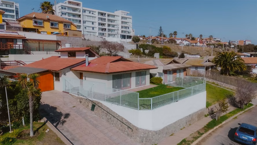 CASA HERMOSA Y COMODA PROPIEDAD EN ARRIENDO EN LA SERENA ENTREGA INMEDIATA