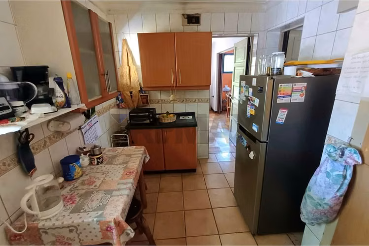Excepcional casa en gran terreno/ premio nobel