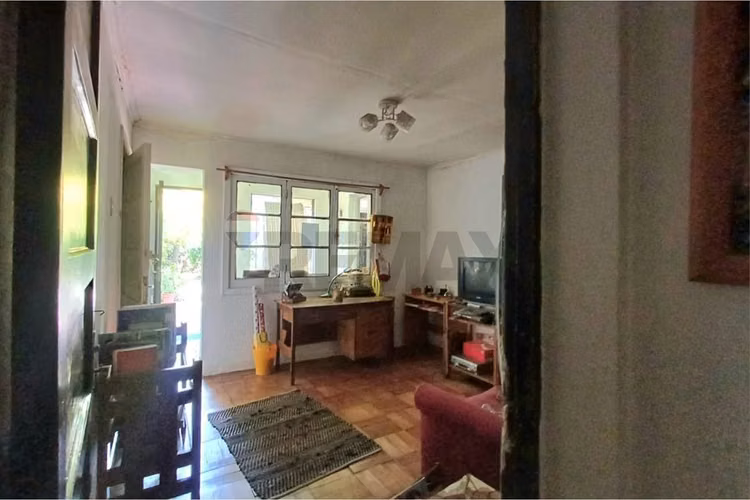 Excepcional casa en gran terreno/ premio nobel
