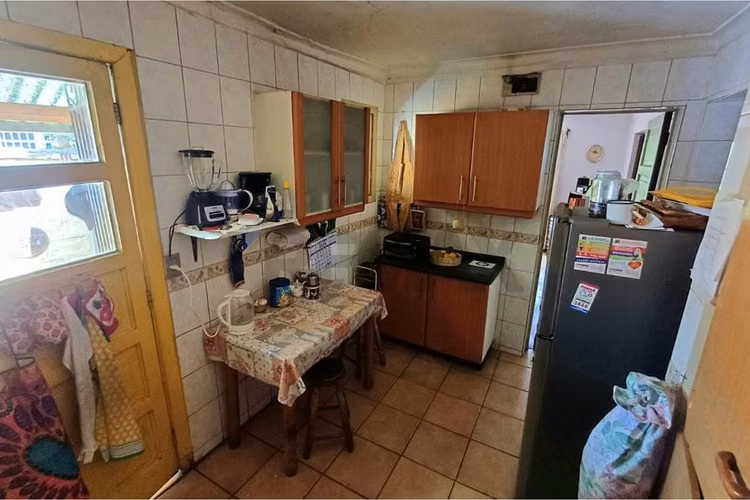 Excepcional casa en gran terreno/ premio nobel